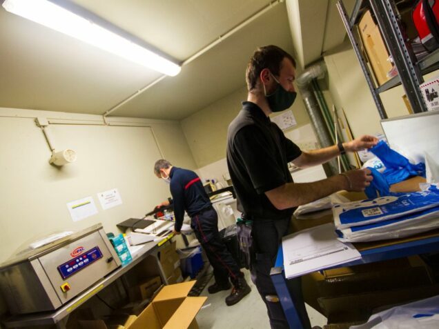 Covid-19 : dans les coulisses de la pharmacie du SDIS 31