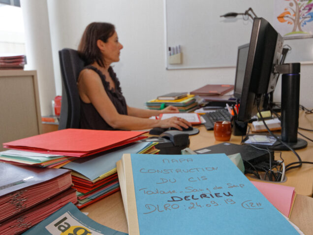 Le service de la commande publique...