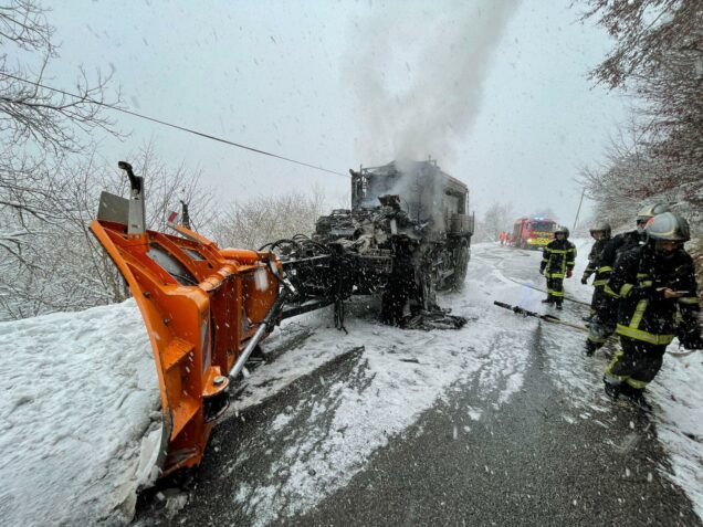 Intervention pour un feu de chasse neige